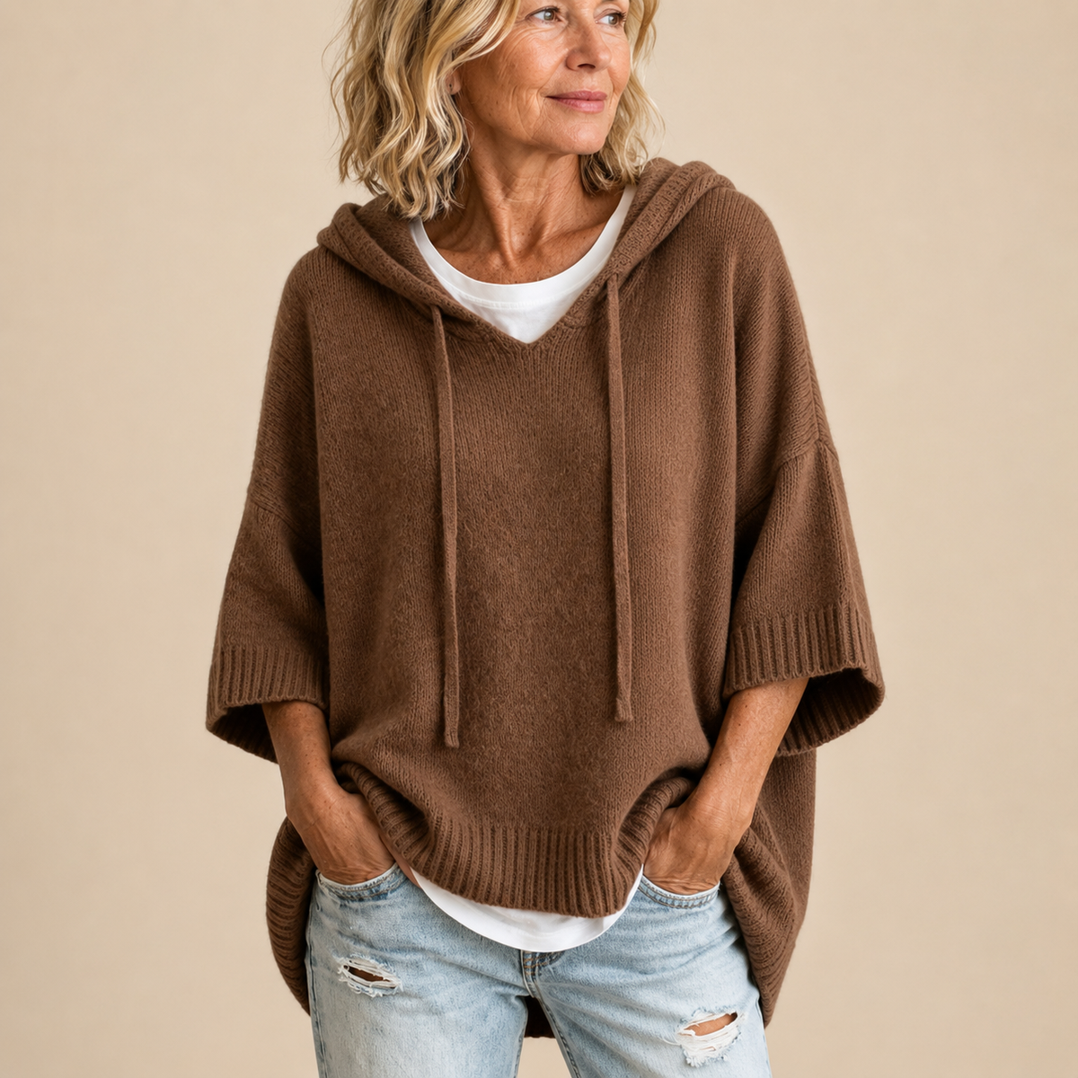 Poncho de Punto con Capucha y Manga Tres Cuartos